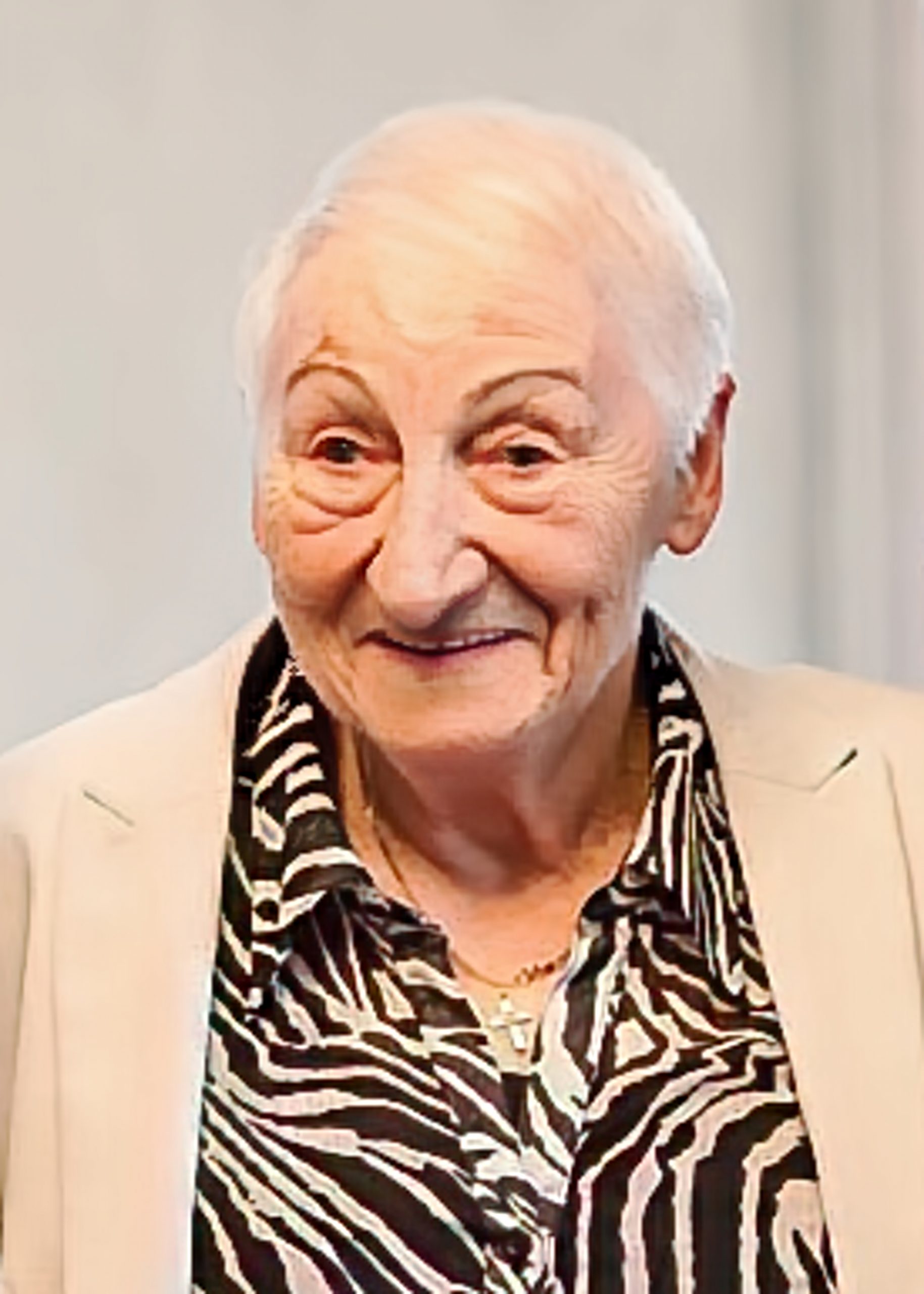 Annemarie Gabriel (82)